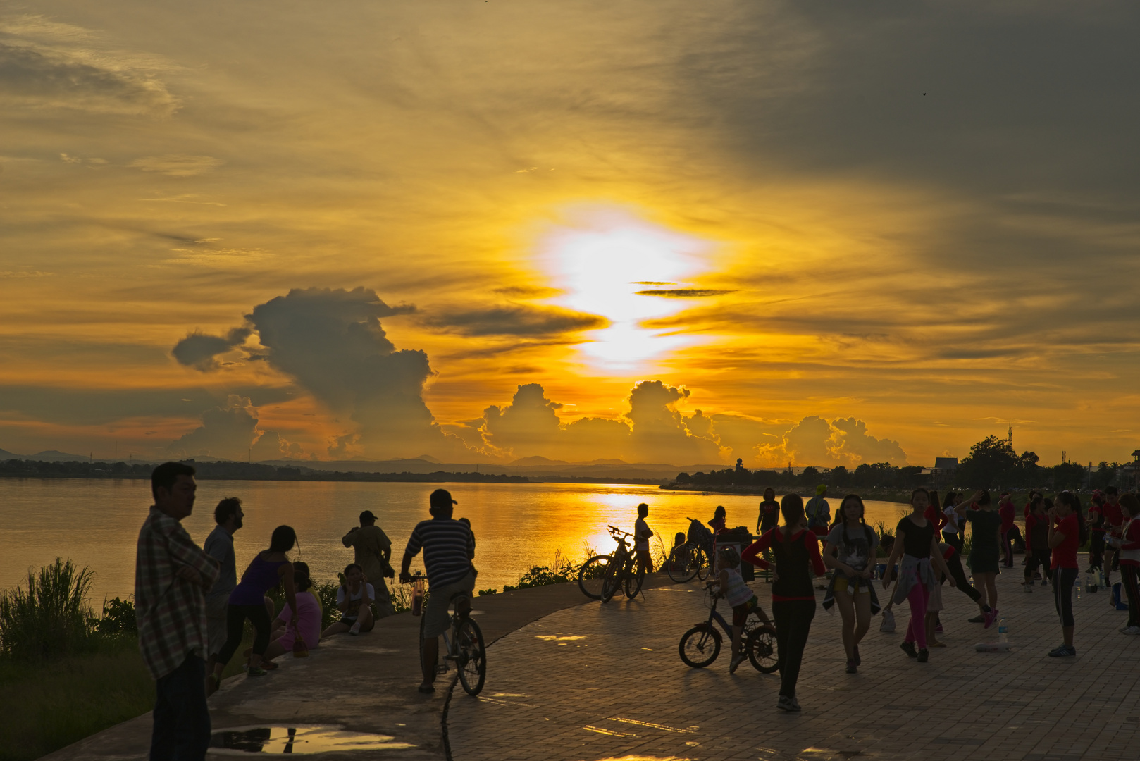 Vientiane - Sonnenuntergang am Mekong