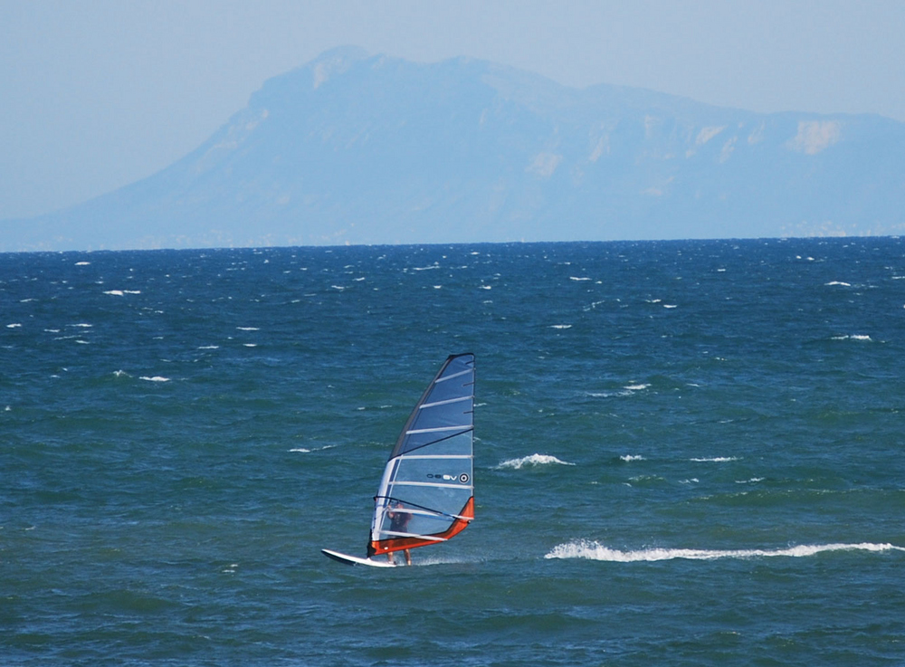 Viento en popa y ......