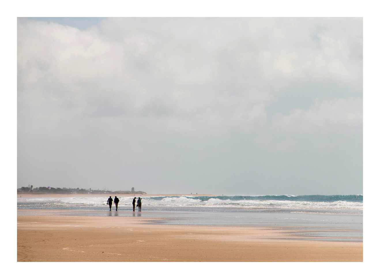 Vier am Strand