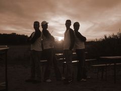 Vier Freunde (sepia)