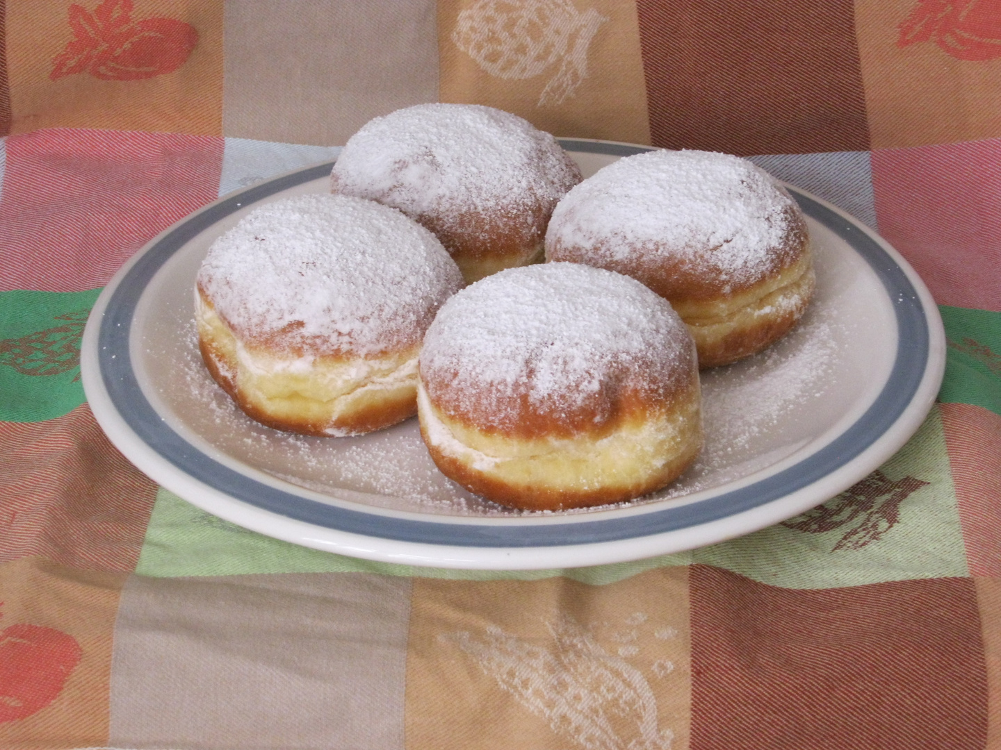 Vier Krapfen