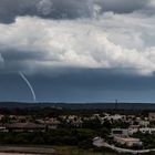 vier Tornadoschläuche zur gleichen Zeit!