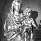 Vierge à l'enfant...
