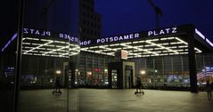 Viermal Bahnhof Potsdamer Platz