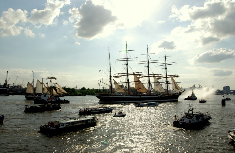 Viermastbark "Krusenstern" im Hamburger Hafen