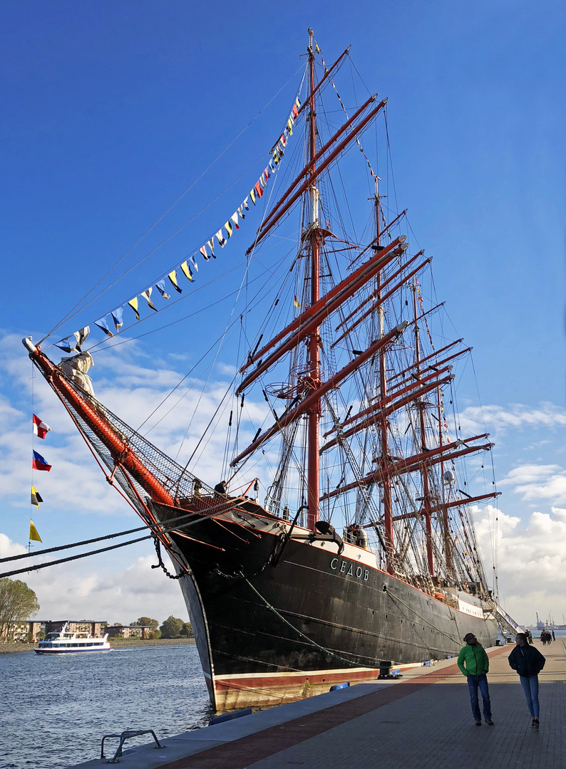 Viermaster in Warnemünde