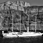 Viermaster "Wind Star" vor der Insel Santorini