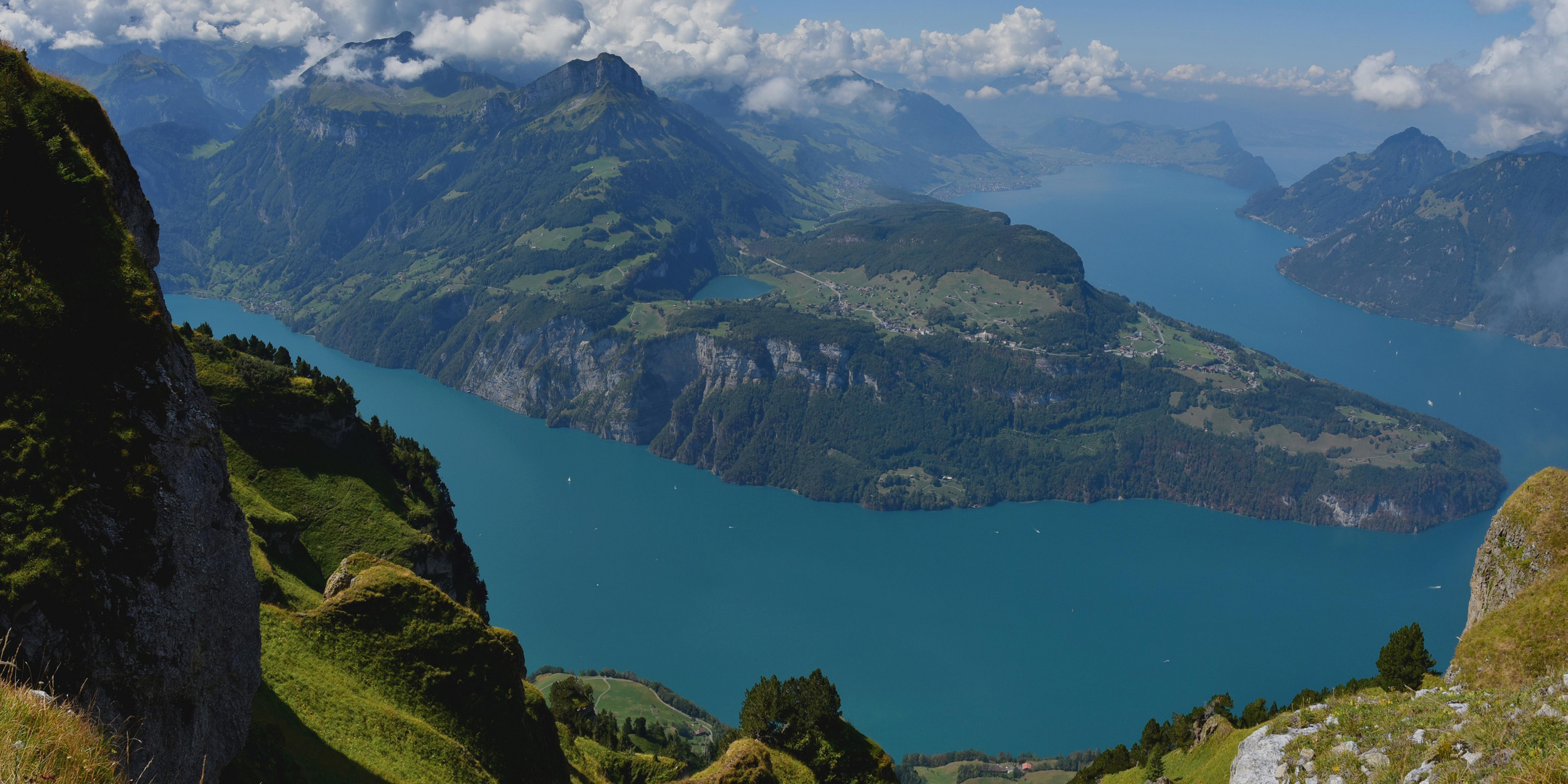 Vierwaldstätter See mit Seelisberg in der Mitte