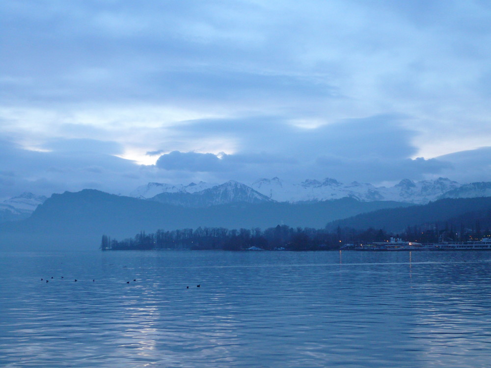 Vierwaldstättersee am Morgen