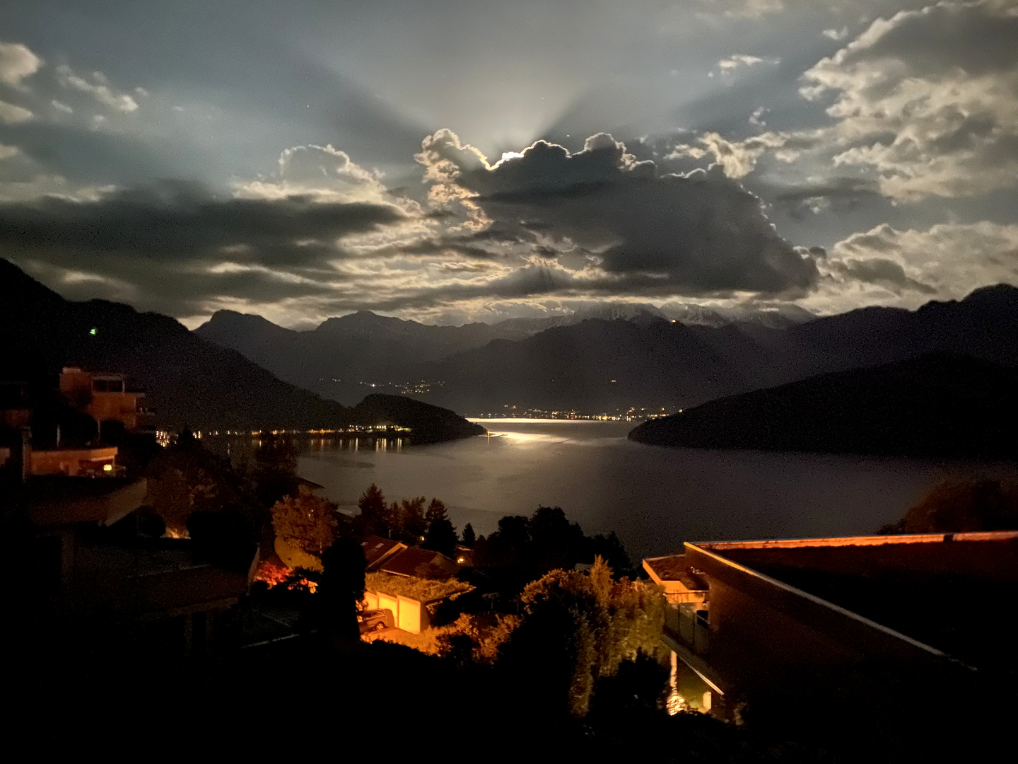 Vierwaldstättersee bei Nacht