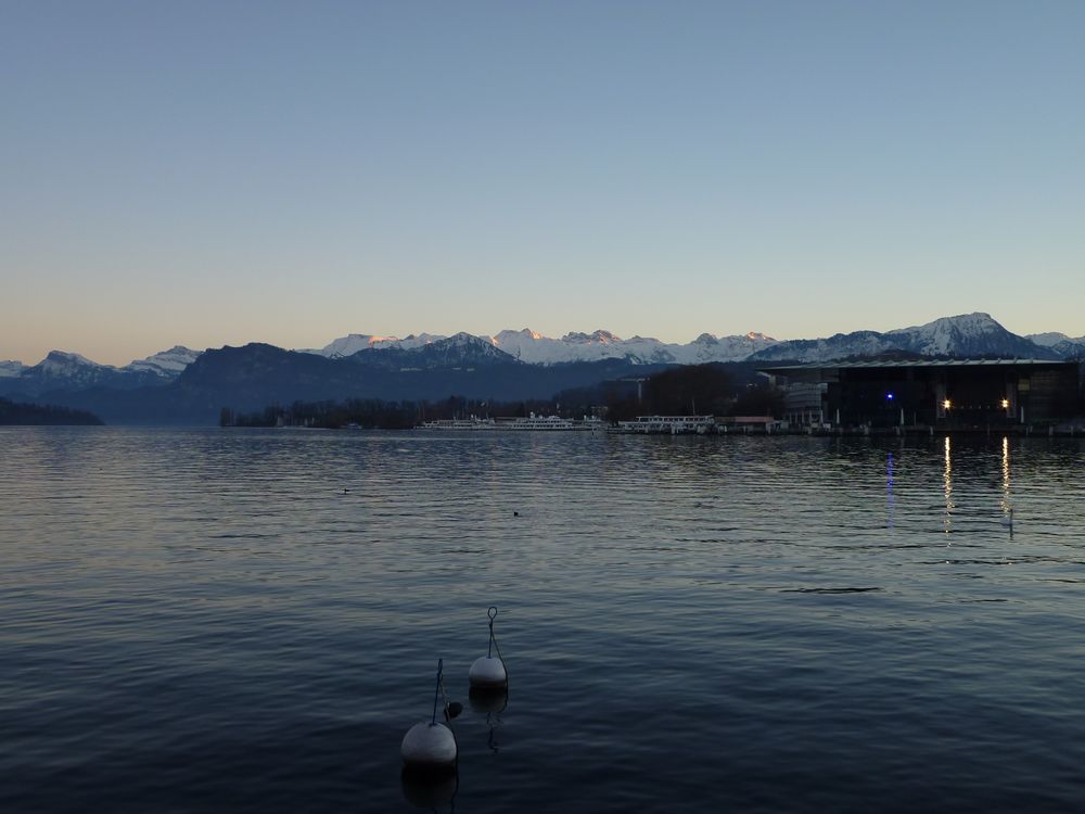 Vierwaldstättersee und die Alpen