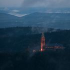 Vierzehnheiligen im Herbstnebel kurz vor Sonnenaufgang