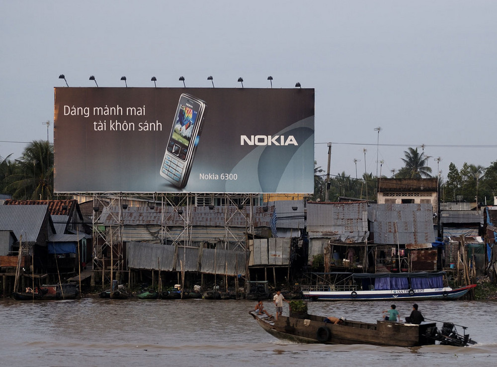 Viet Nam Contrasts at Mekong River