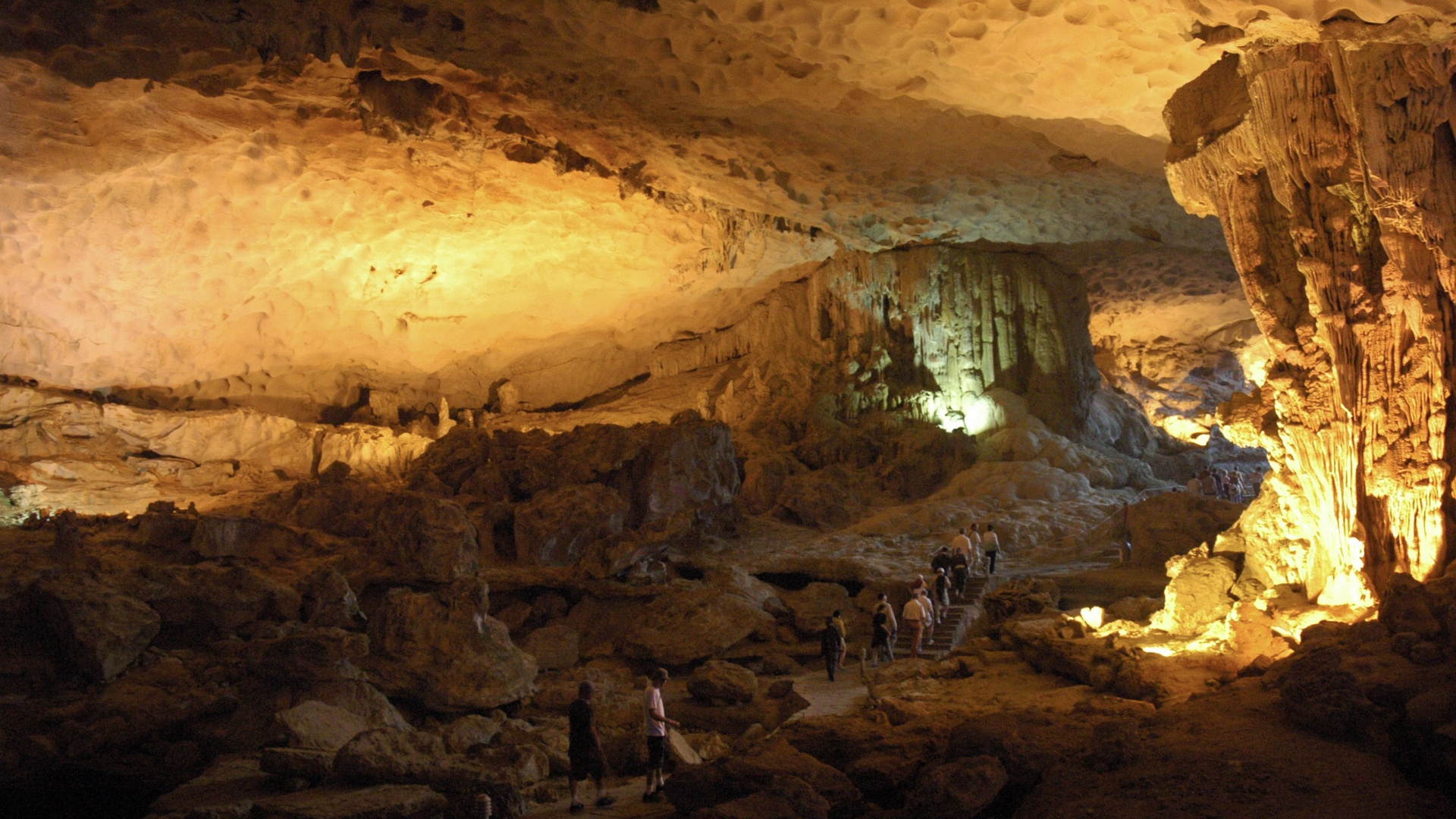 Vietnam (2008), Sung Sot Cave