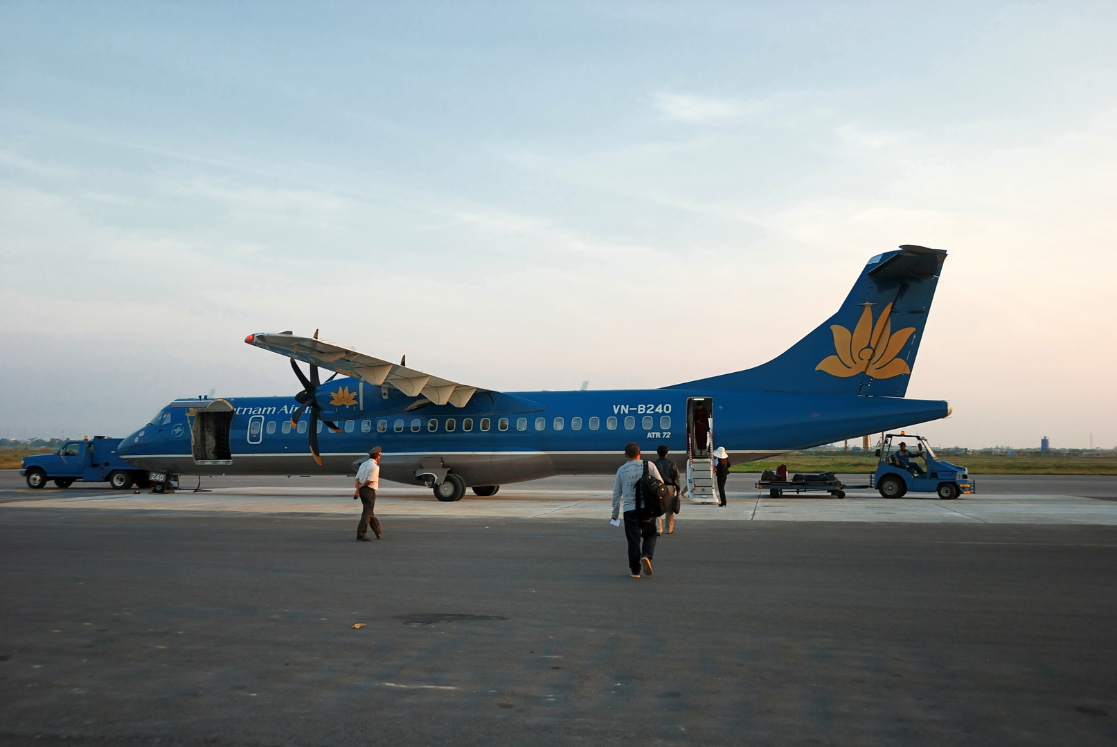 Vietnam Airlines (ATR 72)