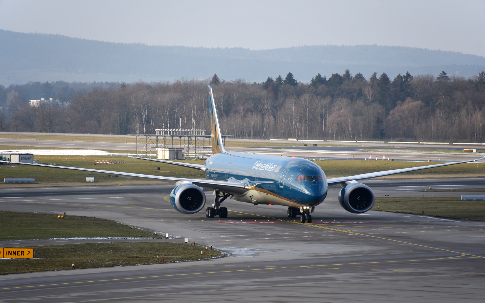 Vietnam Airlines Boeing 787-9 Dreamliner VN-A868 