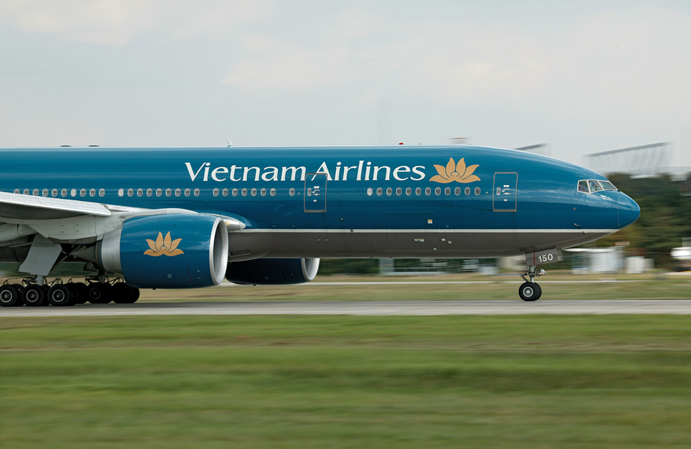 VIETNAM AIRLINES TRIPLE SEVEN