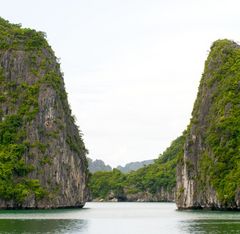 Vietnam / Ha Long Bay / Rock