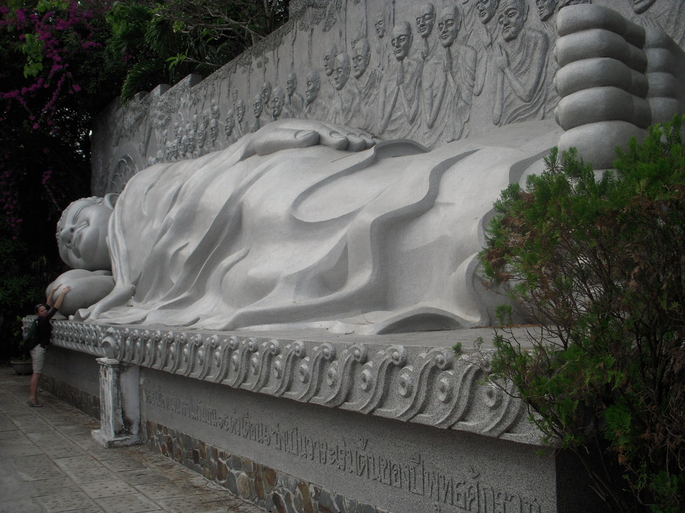 Vietnam : Le bouddha couché de Nha Trang