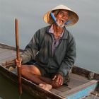 VIETNAM - vecchio sul fiume Mekong