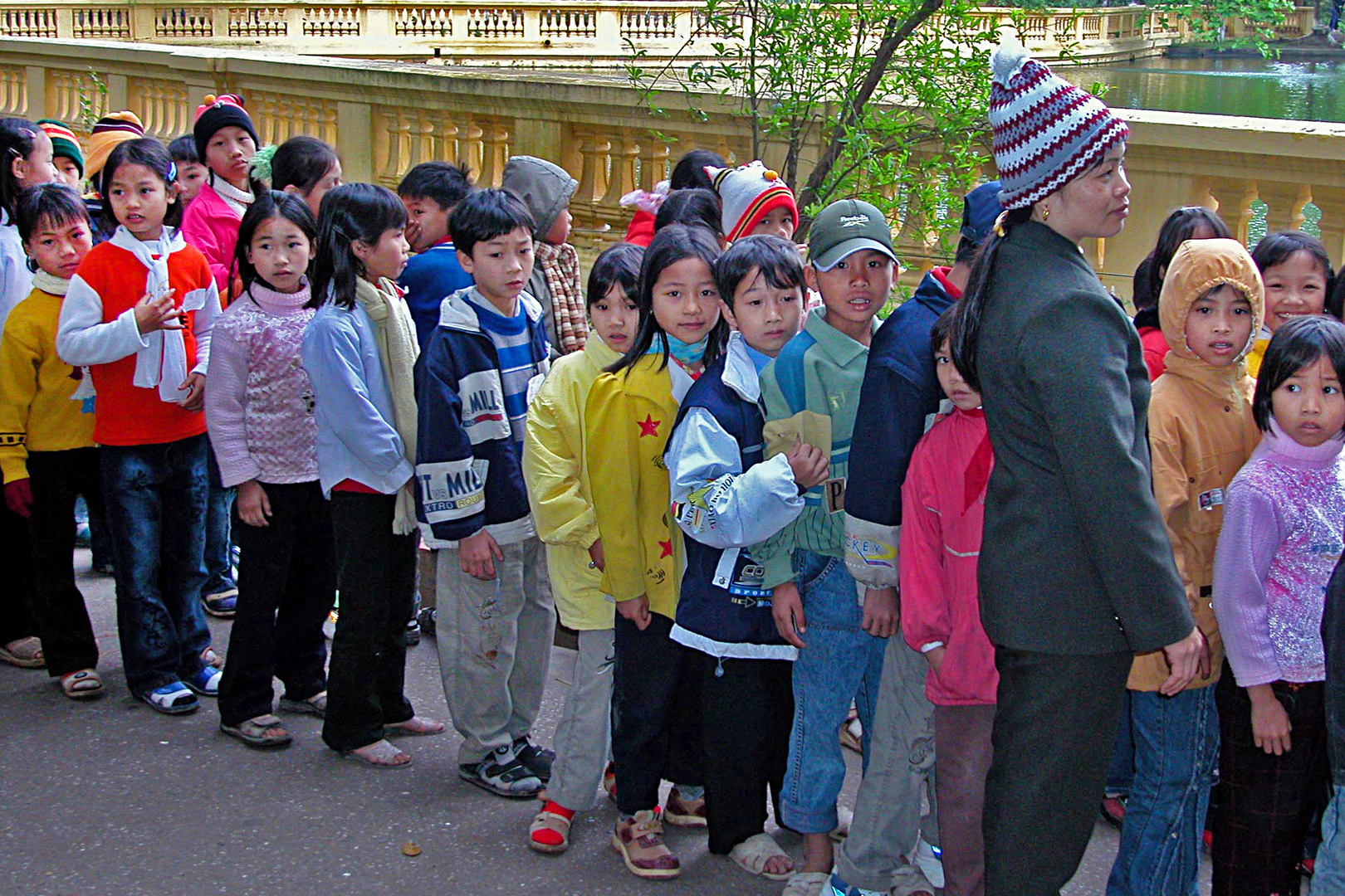 Vietnamese kids waiting