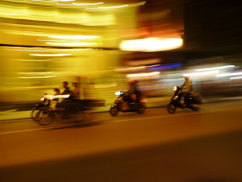 Vietnamese streetlife von Kerstin Nitschke 