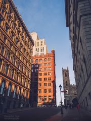 Vieux-Montreal / Place d'Armes