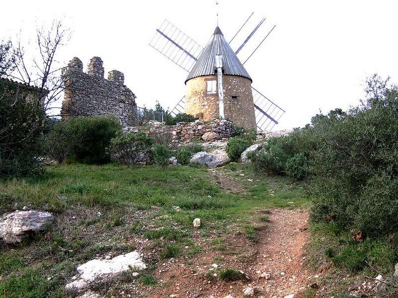 vieux moulin en Minervois, Aude