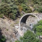 Vieux pont dans la région des Vans en Ardèche