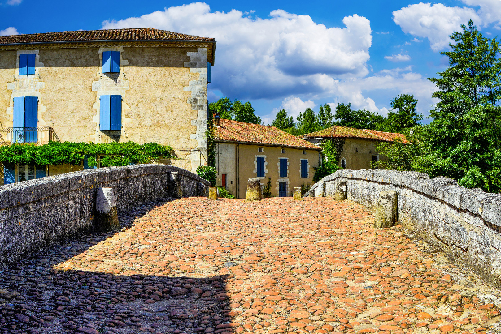 Vieux pont de Saint-Jean-de-Cole 02