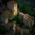 VIEUX VILLAGE PROVENCAL 