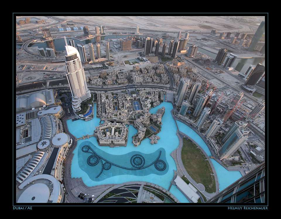 View from Burj Khalifa to Dubai Mall and Dubai Fountain I, Dubai / UAE