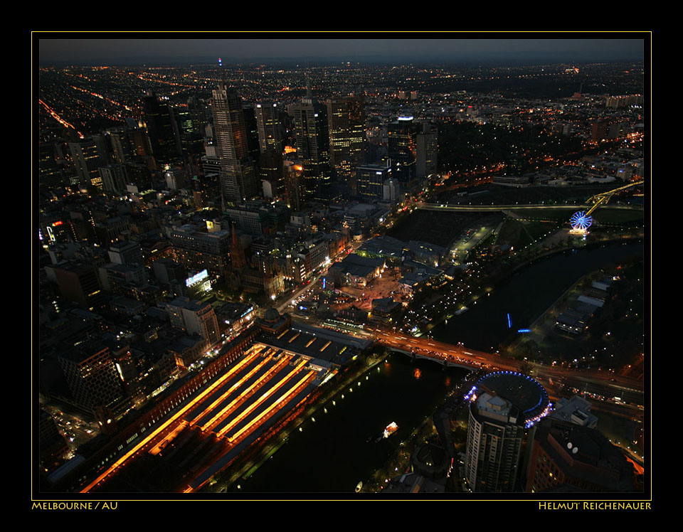 View from Eureka Tower to Flinders Street Station and CBD, Melbourne, VIC / AU