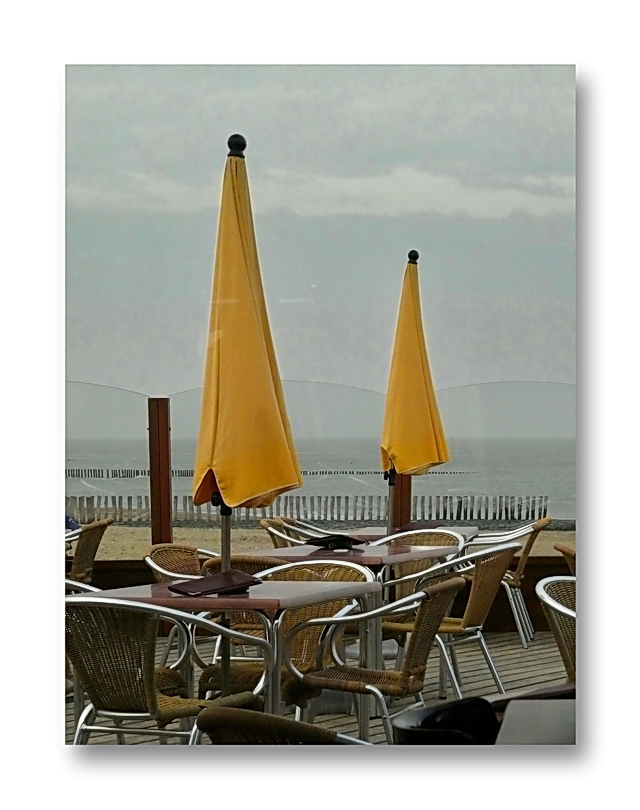 ... view from inside Standcafé (Cadzand) 31st of October 2009 at 11:55