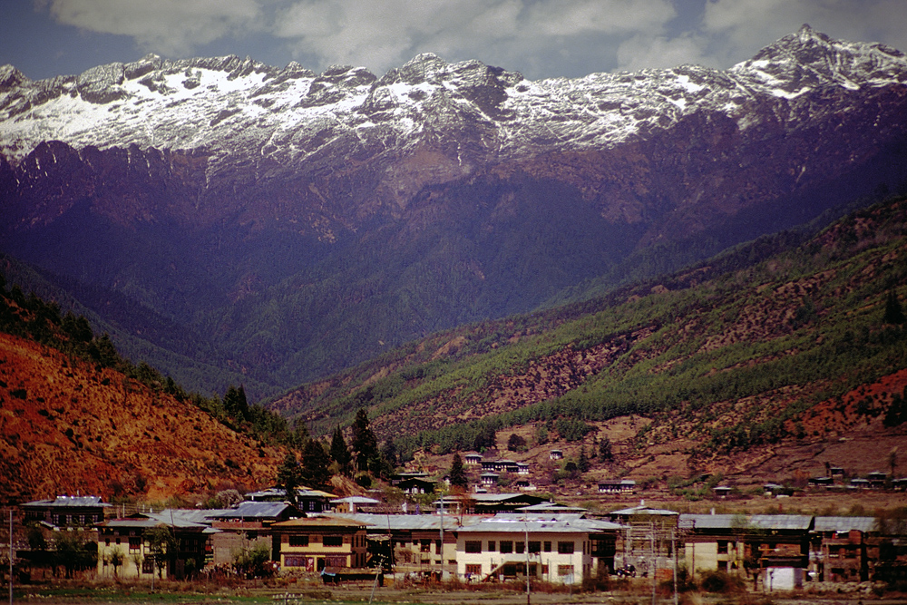 View into the Dolpo valley near Paro