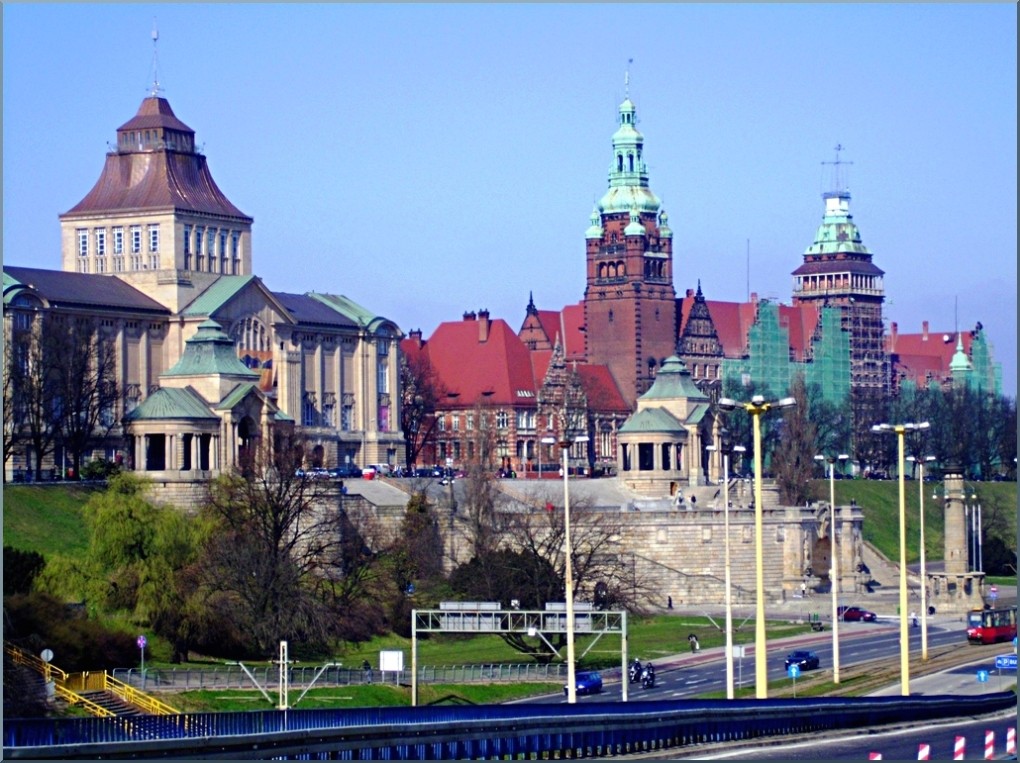 View on Chrobry Embankment