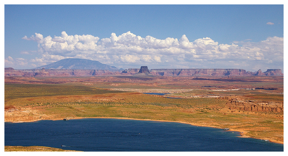 View over Lake Powell (reload)