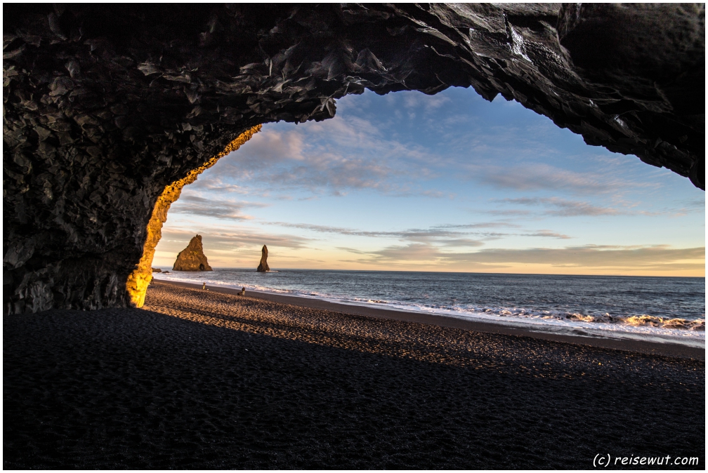 Vik Reynisdrangar Cave