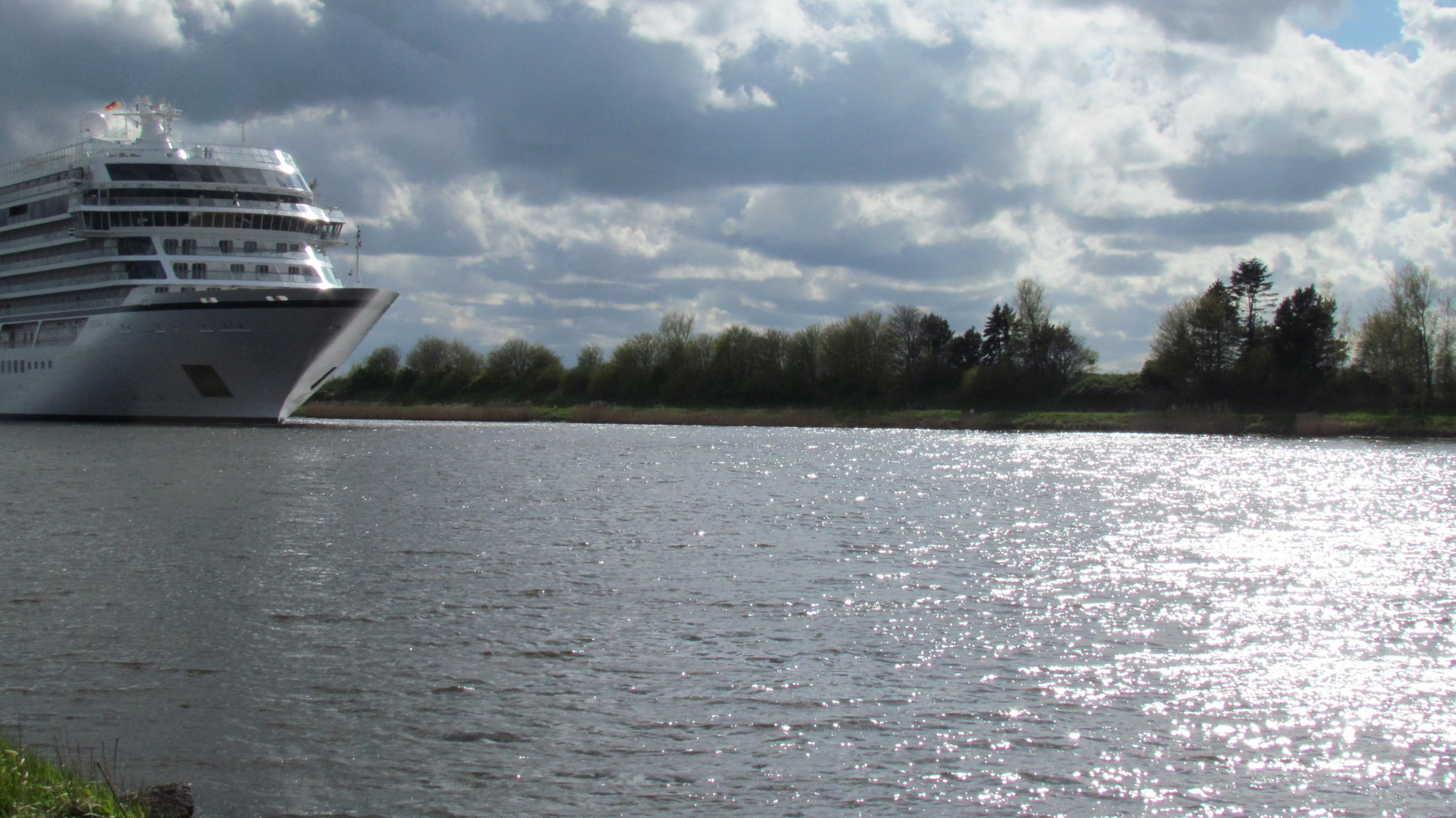 Viking Sky - Kiel Canal 2017