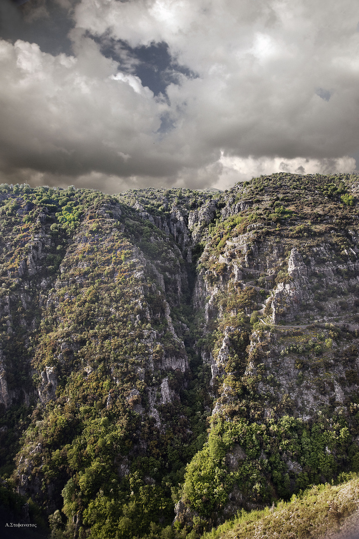 Vikos  canyon. A challenge to take   3