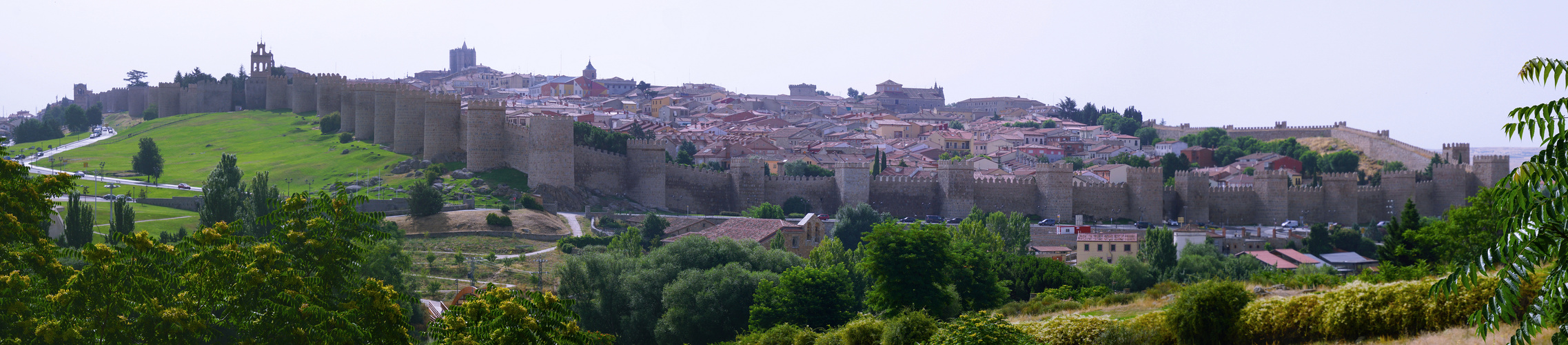 Ávila im Gegenlicht