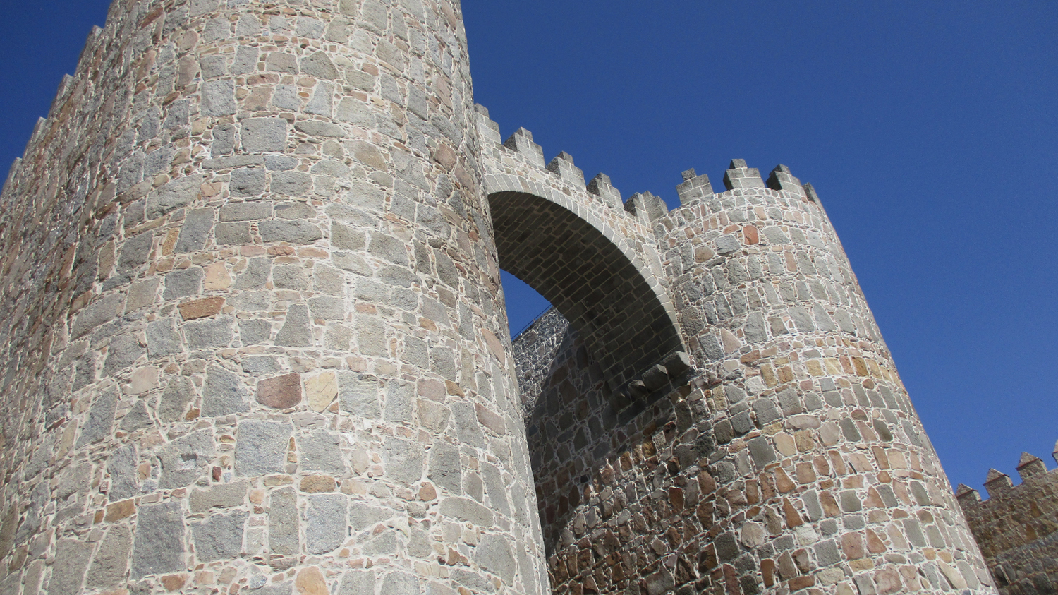 Ávila - Puerta del Alcázar