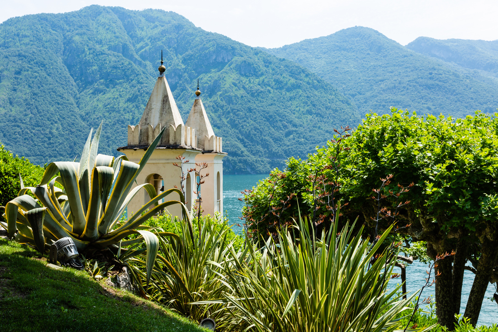 Villa del Balbianello: Die zwei Glockentürme des ehemaligen Franziskanerklosters