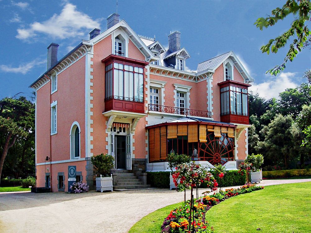  Villa  DIOR  GRANVILLE photo et image  europe france 