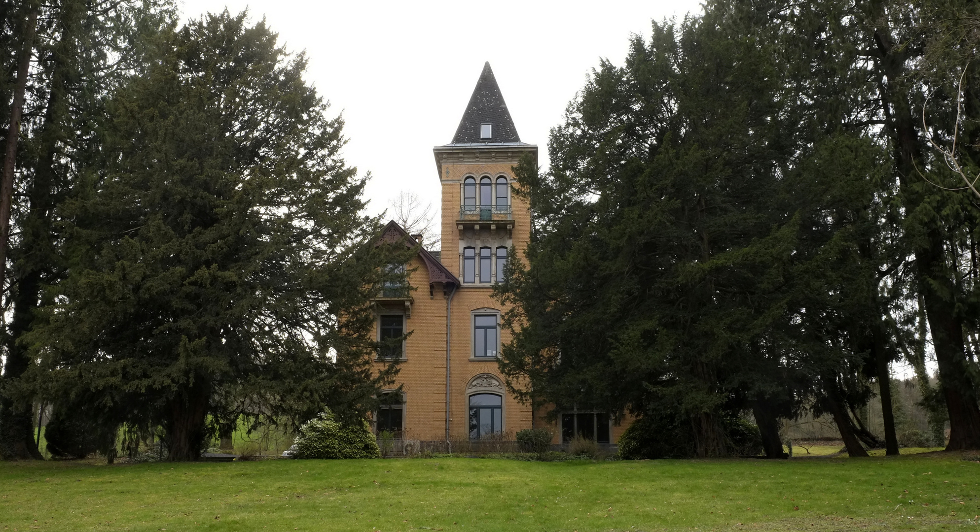 Villa Engels