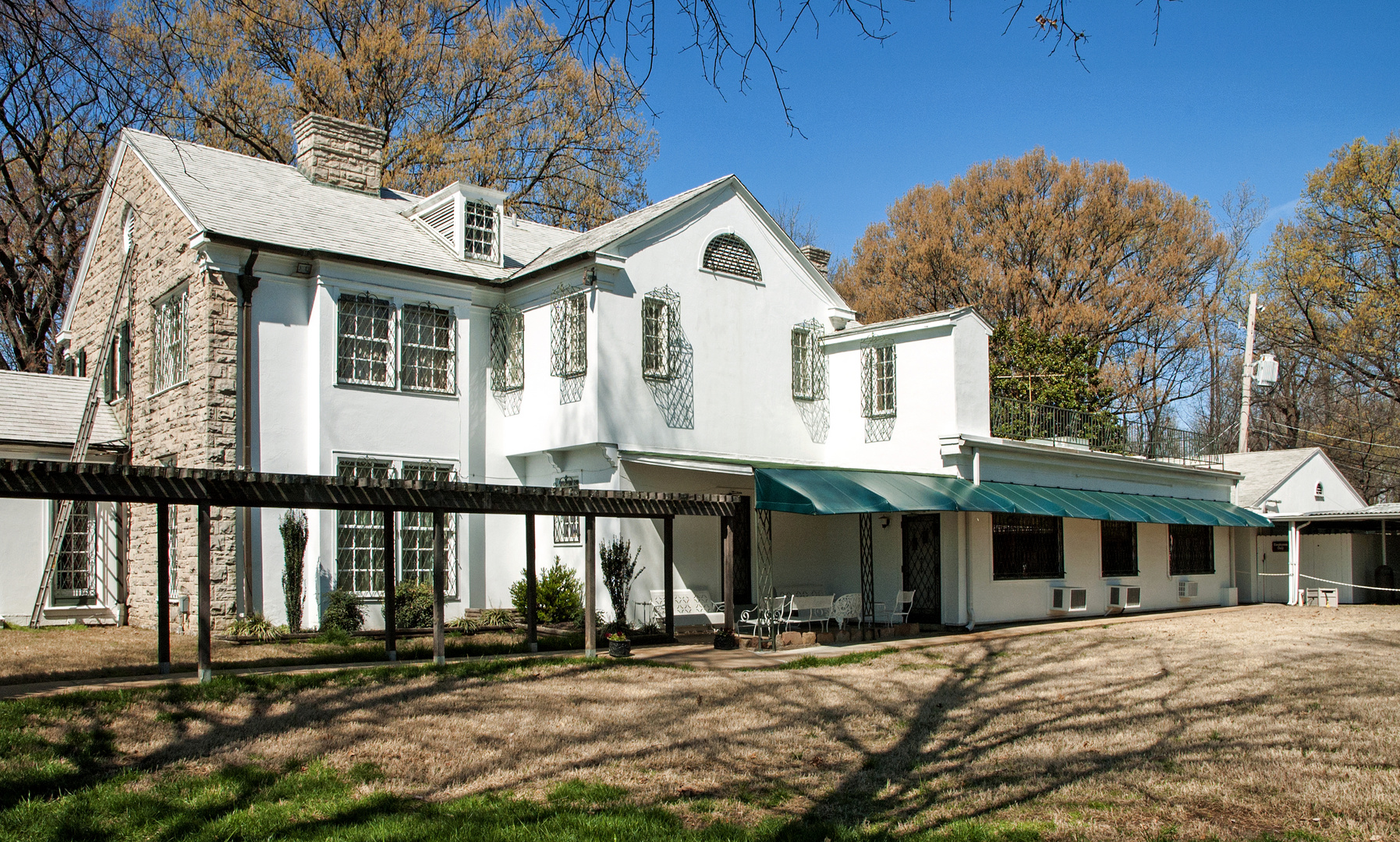 Villa Graceland