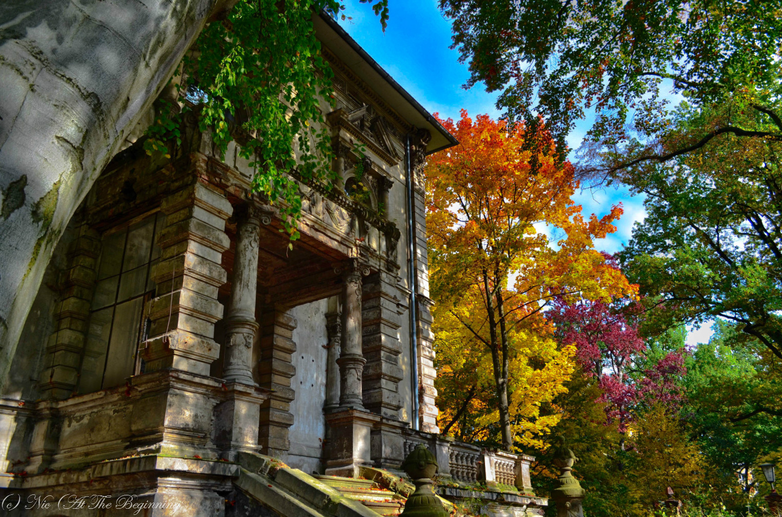 Villa im Herbst