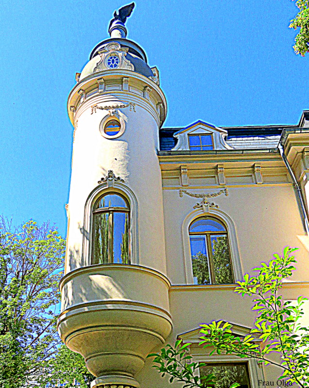 Villa mit Türmchen