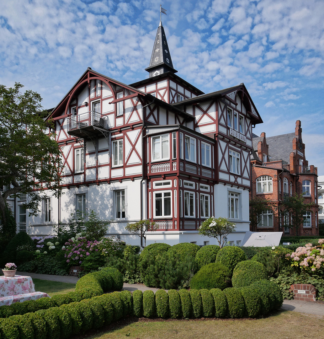 Villa Quisana, Bäderarchitektur in Binz auf Rügen 