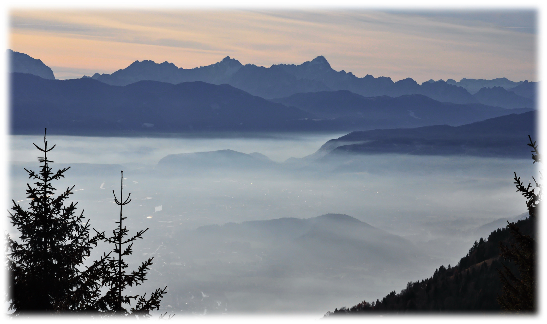 Villach im Nebel